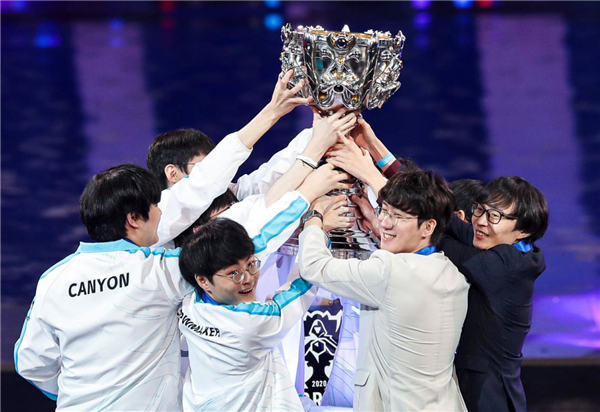 凭借稳定出 凭借稳定出